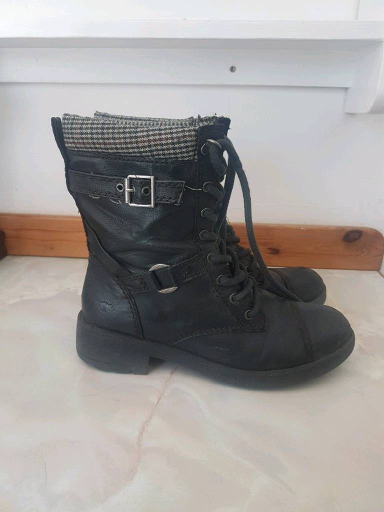 rocket dog thunder boots